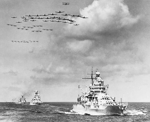 US Navy and aeroplanes, World War II C016  /  6356