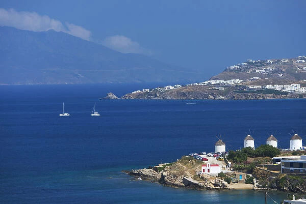 Europe, Greece, Cyklades, Mykonos, Cyclades island, Aegean Sea, windmills in Myconos town