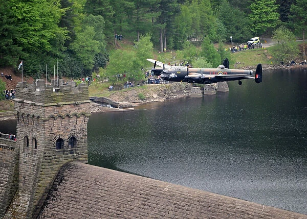 Lancaster Bomber of Battle of Britain Memorial Flight over Derwent Water