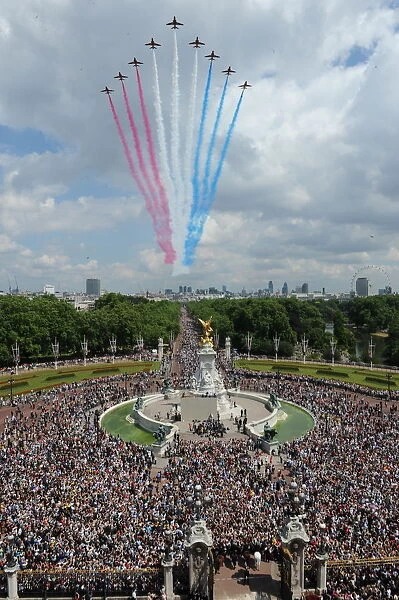 Red Arrows Fly Over Buckingham Palace