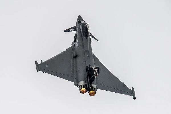 Typhoon from 29 (R) Squadron based at RAF Coningsby performs at RIAT 2014