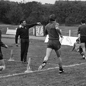 RFU Technical director Don Rutherford helps with England training in 1984