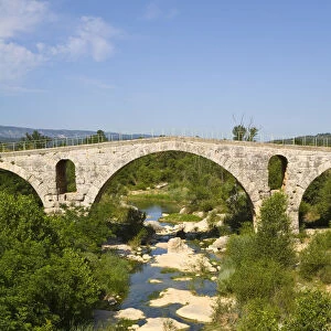 Pont Julien, Roman Bridge near Bonnieux Vaucluse, Provence Alpes Cote D Azur, France