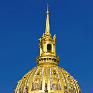 Gold dome on the Chapel of Saint-Louis (burial site of Napoleon), Les Invalides, Paris