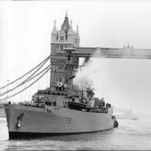 HMS Brazen, passing through Tower Bridge