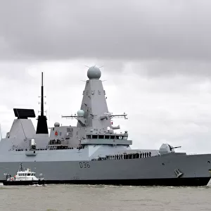 HMS Defender Returning to Portsmouth