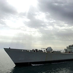 HMS EDINBURGH D97 on patrol in the Northern Arabian Gulf. 08 / 03 / 2003