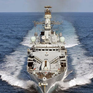 HMS Kent carries out manoeuvres off the coast of Djibouti