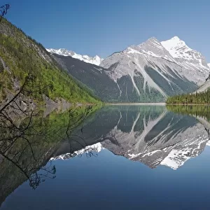 Mckinney Lake, Mount Robson Provincial Park, Jasper, Alberta, Canada