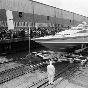 The launch of the Virgin Atlantic Challenger II. Lowestoft, Suffolk. 14th May 1986